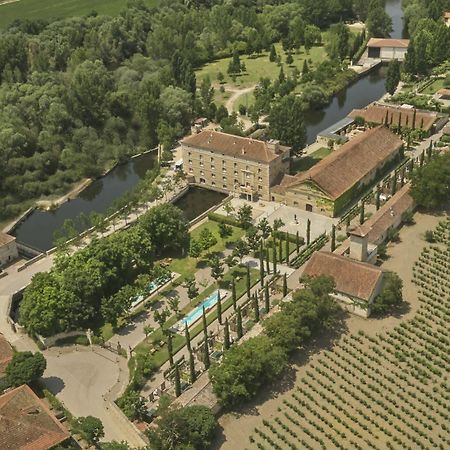 Hacienda Zorita Wine Hotel & Spa Valverdón Zewnętrze zdjęcie An aerial view of the village of Saint-Martin-de-Champs